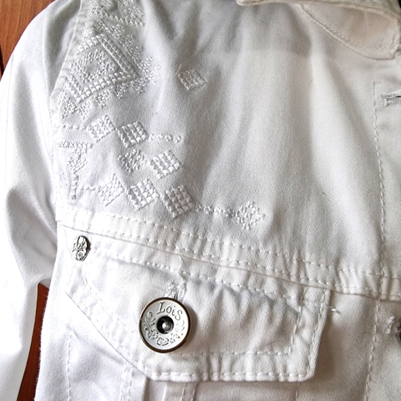 Lois Denim~ White Embroidered Jean Jacket - Picture 2 of 10